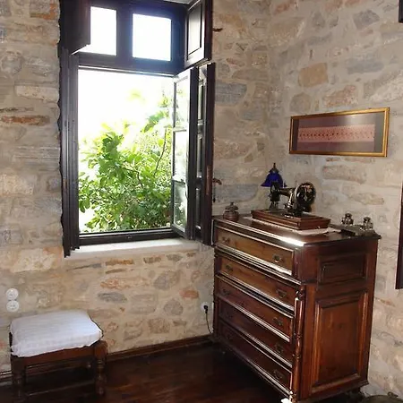 Aunt Anneza's Village House Filótion