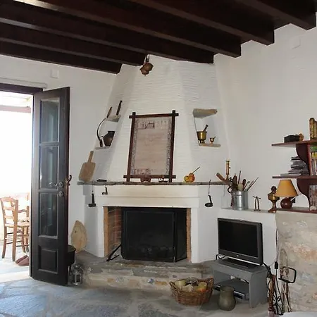 Aunt Anneza's Village House Filótion